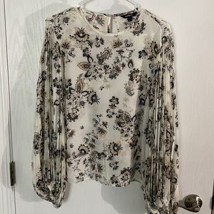 Express Large pleated balloon arm floral Blouse